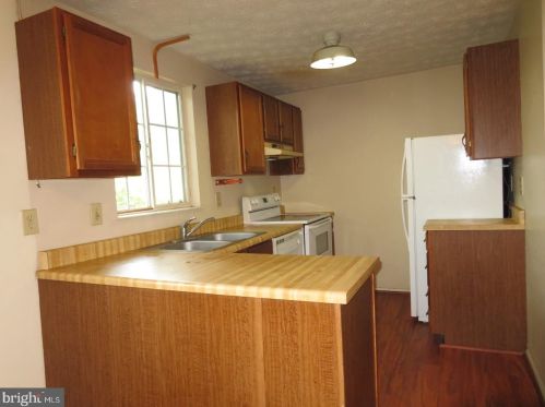 3627 Castle Ter, Silver Spring, MD 20904-4753