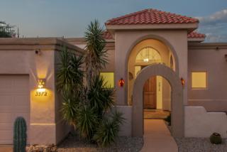 3572 Foxes Meadow Dr, Tucson, AZ 85745-5109