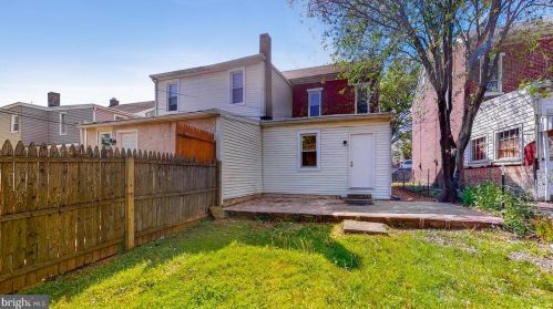 70 Warren St, Pottstown PA 19464-4336 exterior