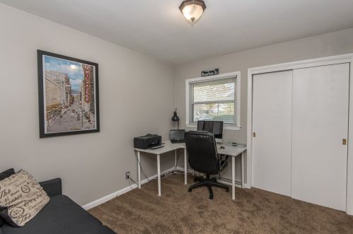 9911 Sarasota Pl, Milwaukee WI 53222-1459 exterior