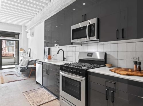 1220 Jackson Blvd, Chicago, IL 60607-2814