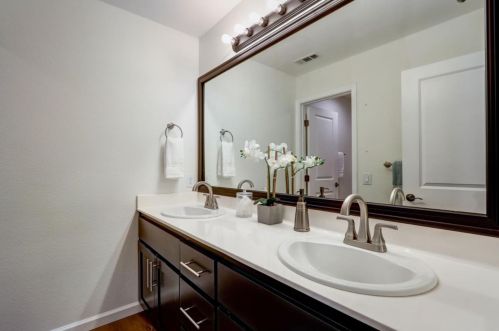 227 Vista Roma Way, San Jose CA 95136-4444 exterior