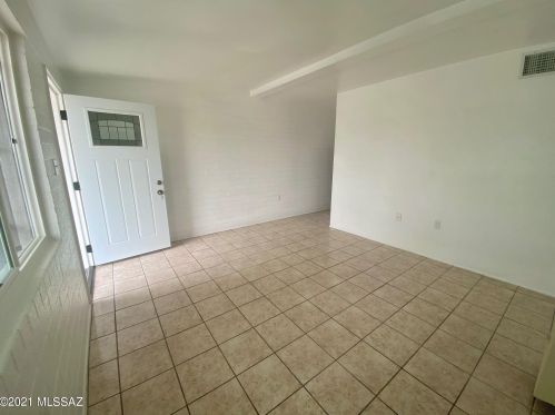 1104 Kentucky St, Tucson AZ  85714-3227 exterior