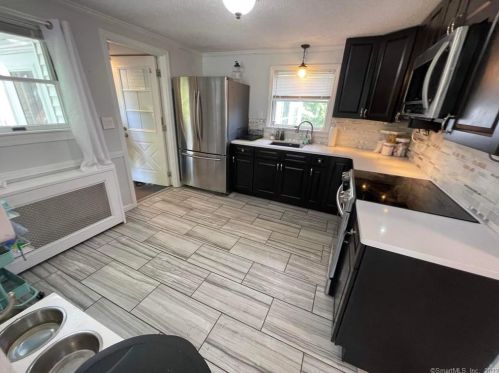 908 Plymouth St, Windsor CT 06095-3713 exterior