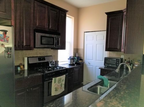 1645 Bell Ave, Chicago IL 60618-1957 exterior