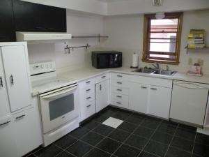 1357 Roselawn Ave, Saint Paul MN  55113-5823 exterior