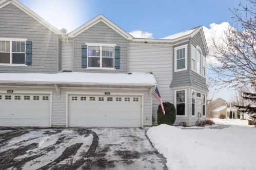 2198 Shamrock Pl, Chaska, MN 55318-5404