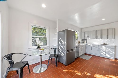 1368 Hopkins St, Berkeley CA 94707-2634 exterior