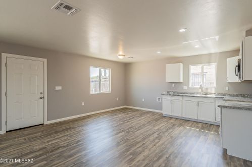 250 Ohio St, Tucson AZ  85714-2944 exterior