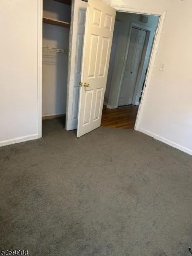 28 Phyllis Rd, Town Center NJ  07052-3526 exterior