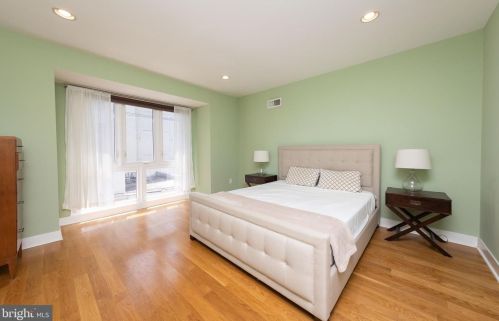 213 Green St, Philadelphia PA exterior