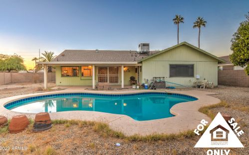 15837 25th Ave, Phoenix AZ  85023-4147 exterior