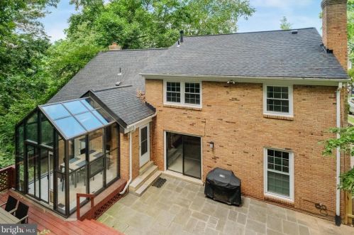 11601 Magruder Ln, Rockville MD 20852-4369 exterior