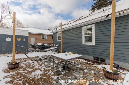 977 Southern Ave, Meskegon MI  49441-2236 exterior