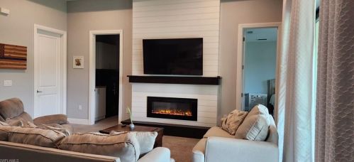 556 8 St, Naples FL 34120-3468 exterior