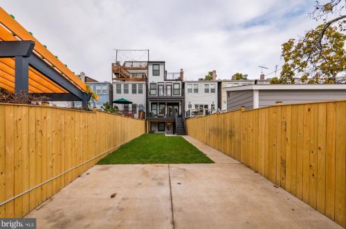 16 Adams St, Washington DC  20001-1026 exterior