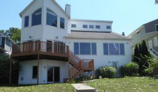 1357 Crooked Lk Dr, Kalamazoo MI  49009-8950 exterior