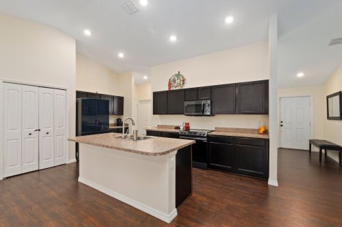 307 Camrose St, Fort Pierce FL  34983-1529 exterior