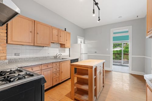 3341 Hamilton Ave, Chicago IL 60608-6036 exterior