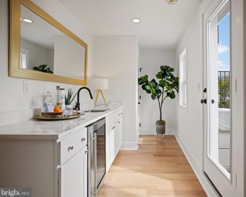 30 Adams St, Washington DC  20001-1026 exterior