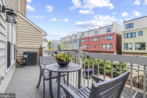 497 Cameron Sta Blvd, Alexandria VA 22304-8683 exterior