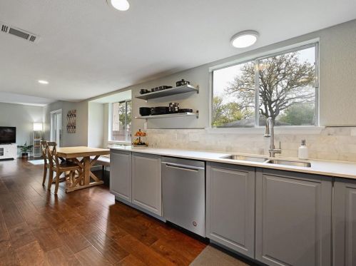 4501 Clarno Dr, Austin TX 78749-3177 exterior