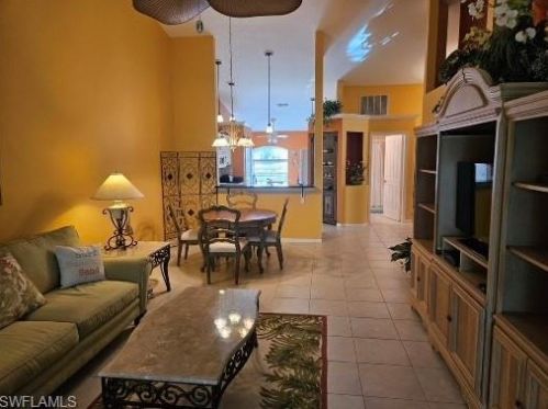 5356 Whitten Dr, Naples, FL 34104-5301