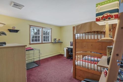 38 Kevin Hts, Poughkeepsie NY 12603-4320 exterior