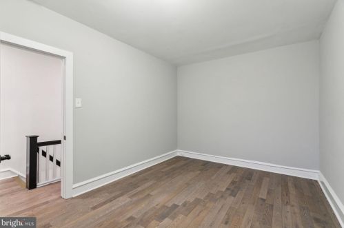 2858 Aramingo Ave, Philadelphia PA  19134-4224 exterior