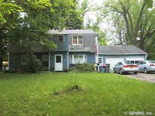 313 Hollybrook Rd, Rochester, NY 14623-4113