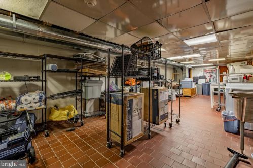 526 Girard Ave, Philadelphia PA 19130-1617 exterior