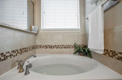 5303 Little Creek Ct, Fulshear TX 77441-1491 exterior