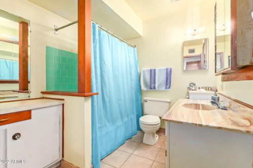 6182 Earll Dr, Phoenix AZ 85033-5841 exterior