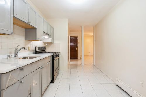 316 St, Union City NJ 07087-1622 exterior