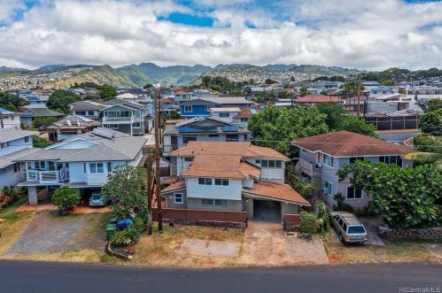 3480 Alohea Ave, Honolulu HI 96816-2221 exterior