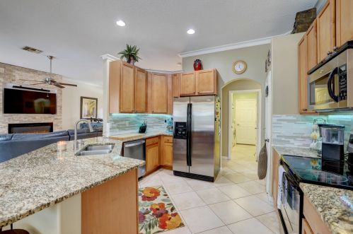 3444 Fashoda St, Fort Pierce FL 34953-4643 exterior