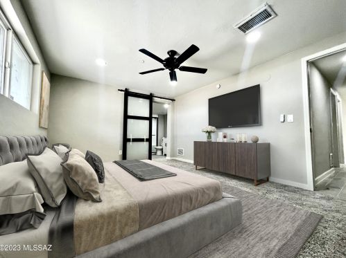 2520 Calle Cordova, Tucson AZ  85710-5732 exterior