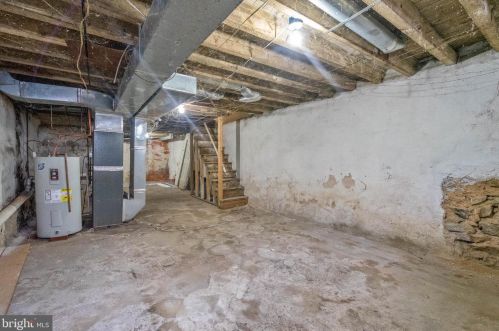 1310 17 St, Philadelphia PA 19121-5041 exterior