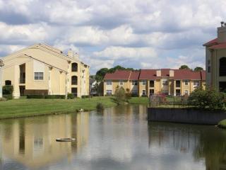 5307 Reflections Club Dr, Tampa FL  33634-6115 exterior