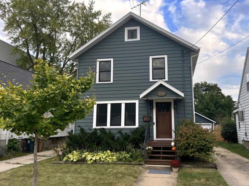 2053 Helena St, Madison WI 53704-5519 exterior