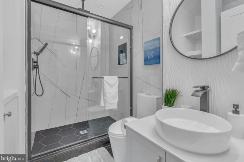 315 Patrick St, Alexandria VA 22314-2443 exterior