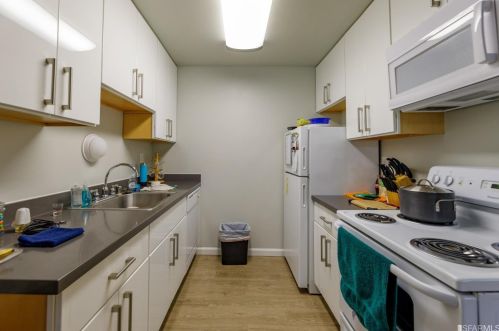 1050 Oak Grove Rd, Concord CA 94518-3254 exterior