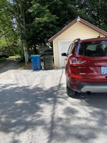 975 Evanston Ave, Meskegon MI  49442-4062 exterior