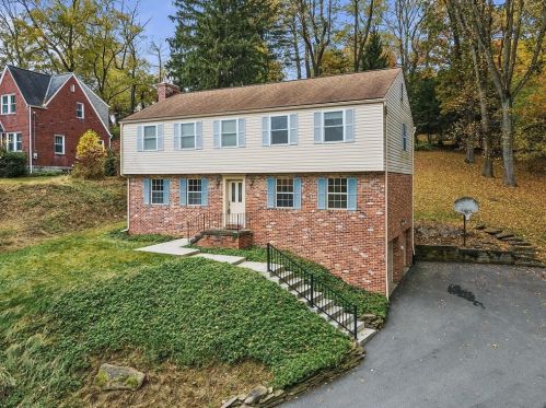 114 Edgewood Dr, Pittsburgh, PA 15237-3905