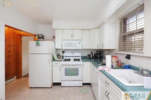 115 Spg St, Metuchen NJ 08840-2319 exterior