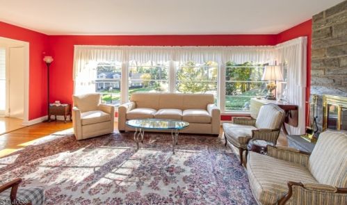 1490 Fox Trl, Mountainside NJ 07092-1301 exterior