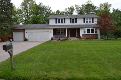 4370 Autumn Trl, Clarence NY  14031-2326 exterior