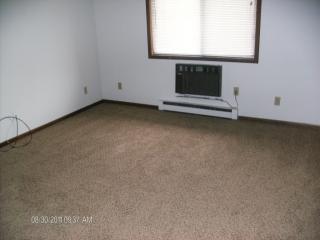 137 29th Street Dr, Cedar Rapids IA  52403-1499 exterior