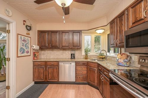 35 Rogues Path, Huntington Station NY exterior