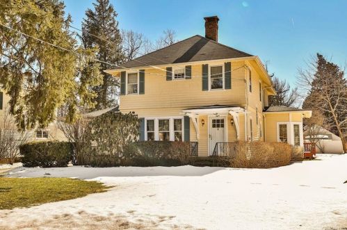 8 Oak Rd, Briarcliff NY 10510-2327 exterior